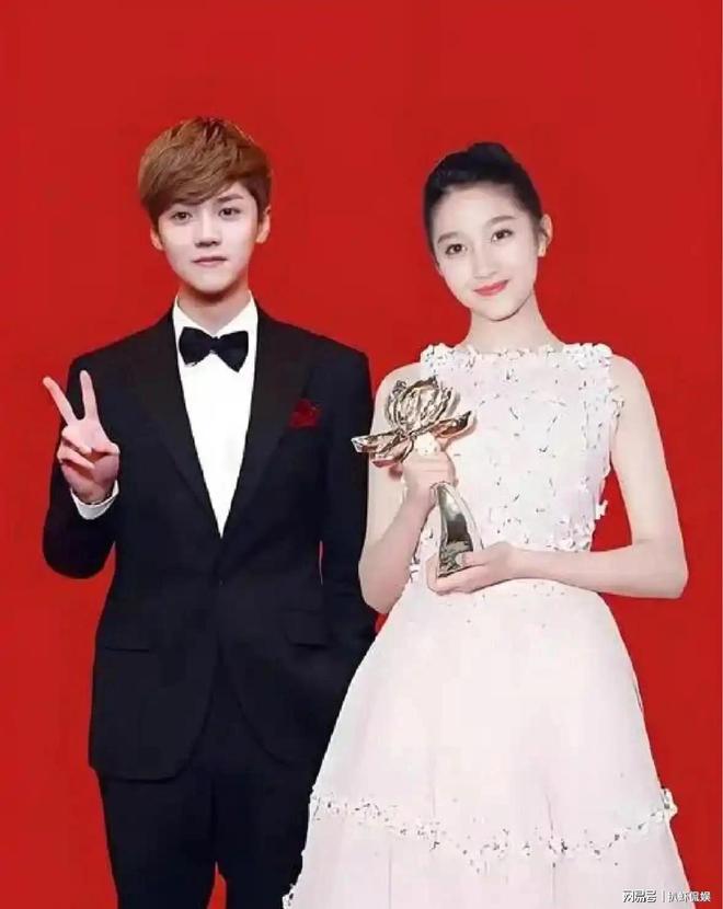 鹿晗关晓彤又双叒叕上热搜博主曝二人分手原因男方酗酒发酒疯